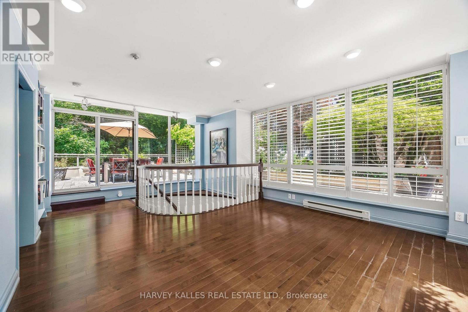 PH16 - 3800 YONGE STREET