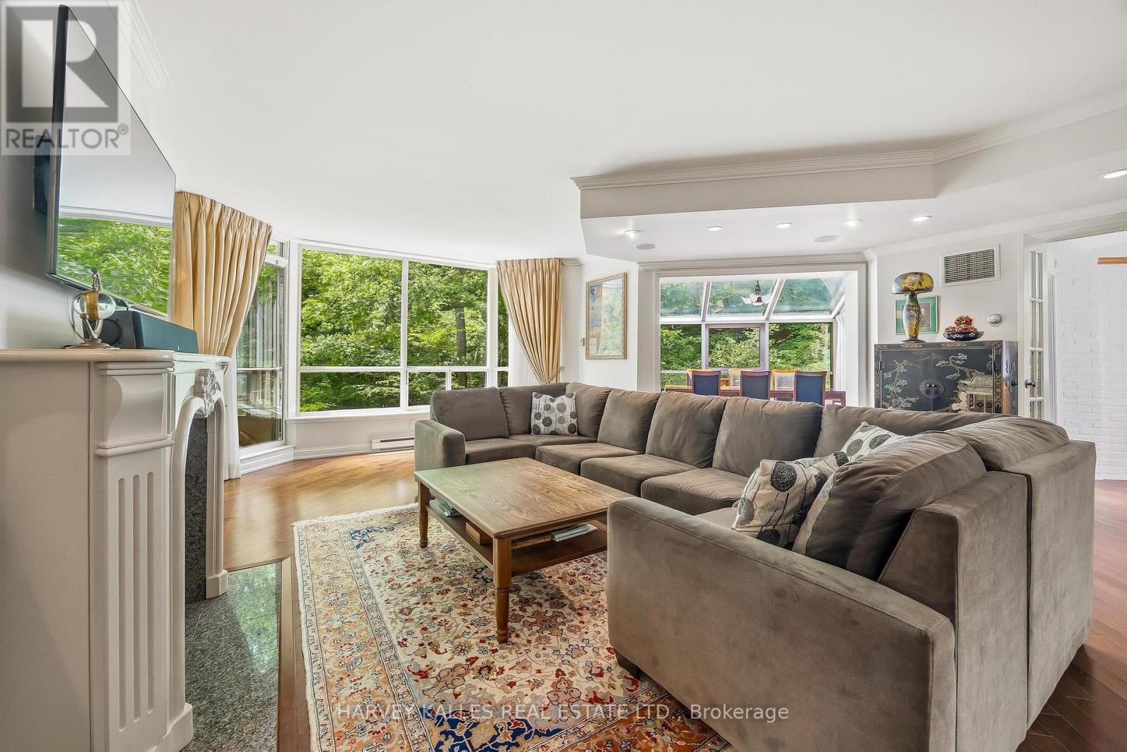 PH16 - 3800 YONGE STREET