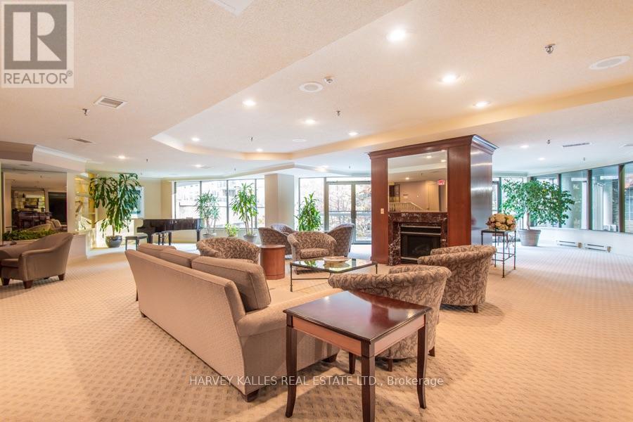 PH16 - 3800 YONGE STREET