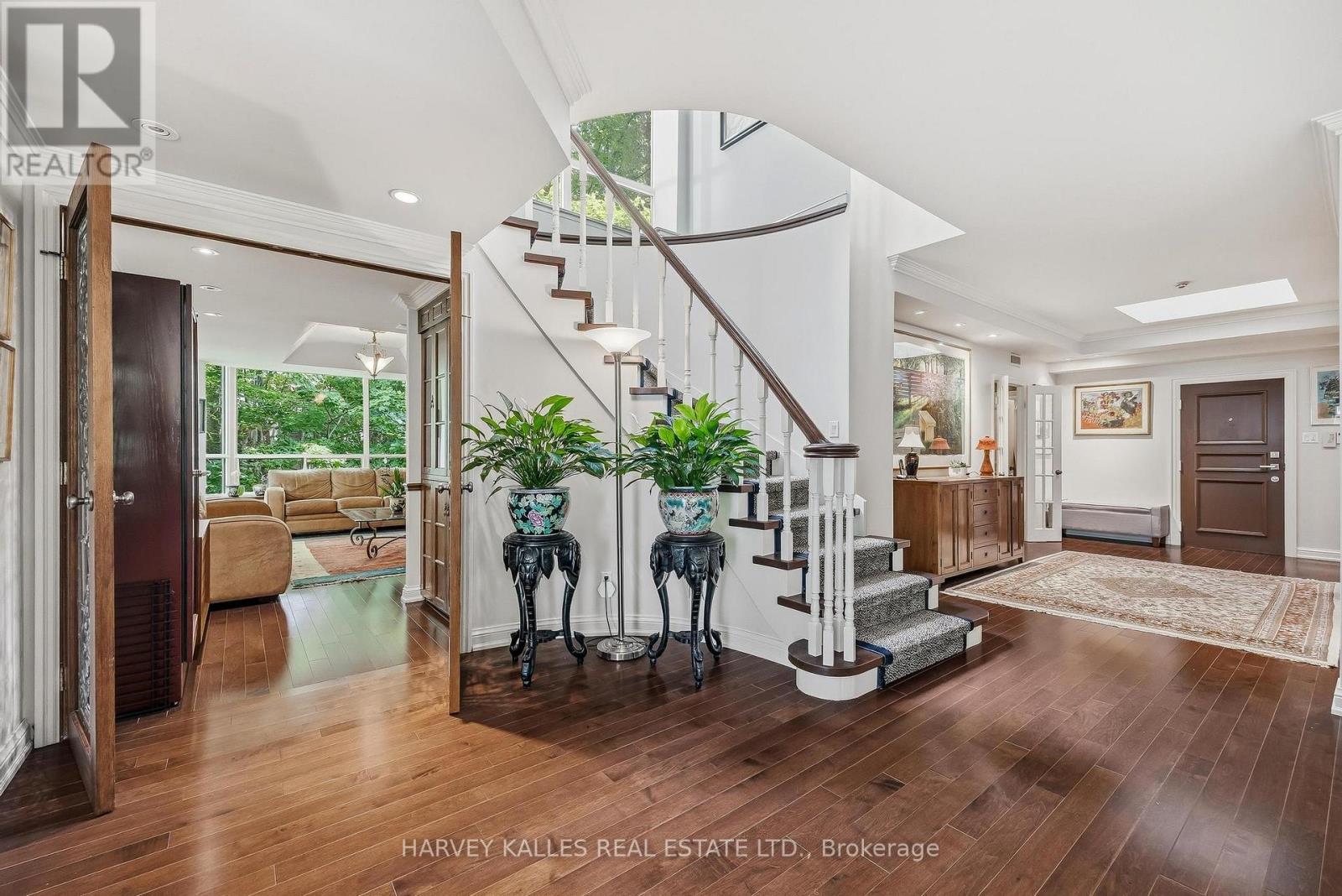 PH16 - 3800 YONGE STREET