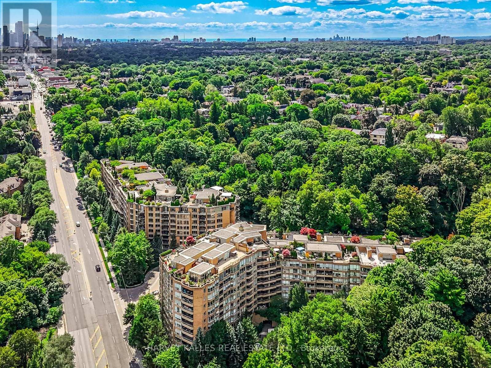 PH16 - 3800 YONGE STREET