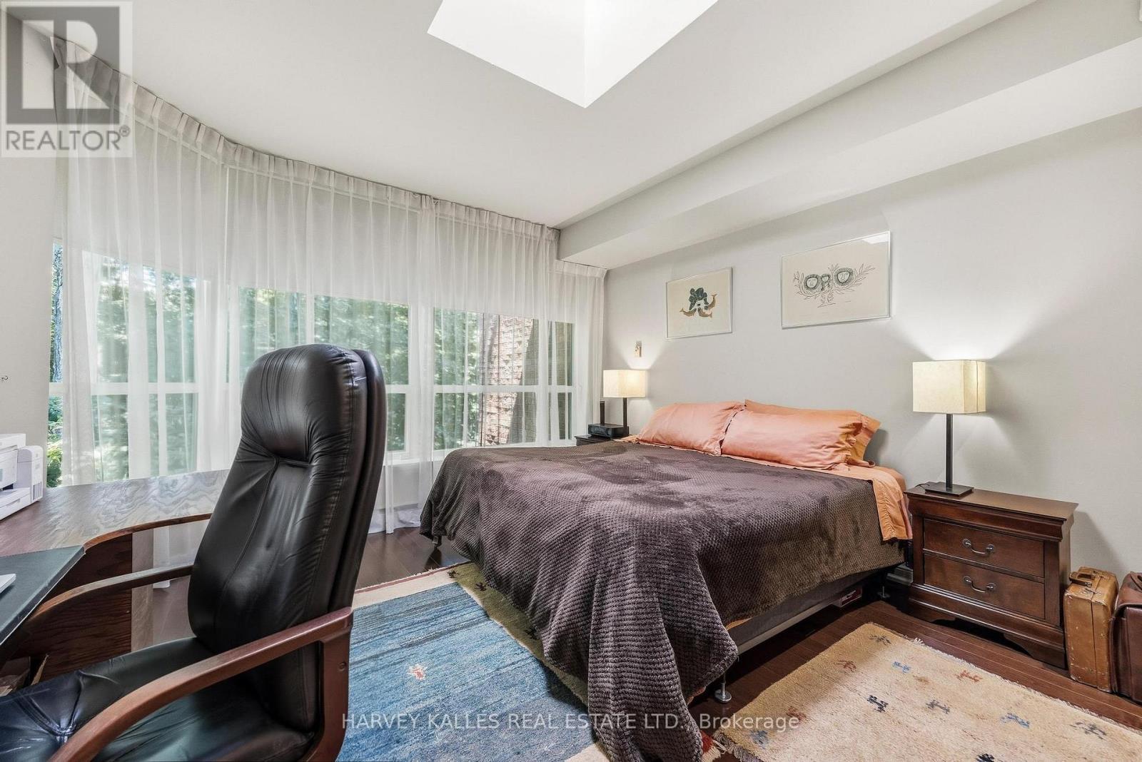 PH16 - 3800 YONGE STREET