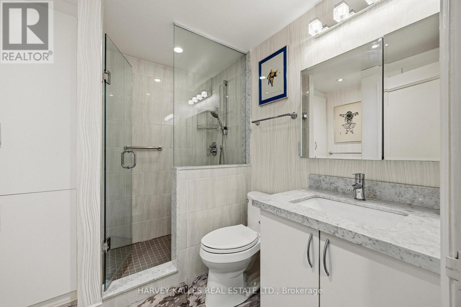 PH16 - 3800 YONGE STREET