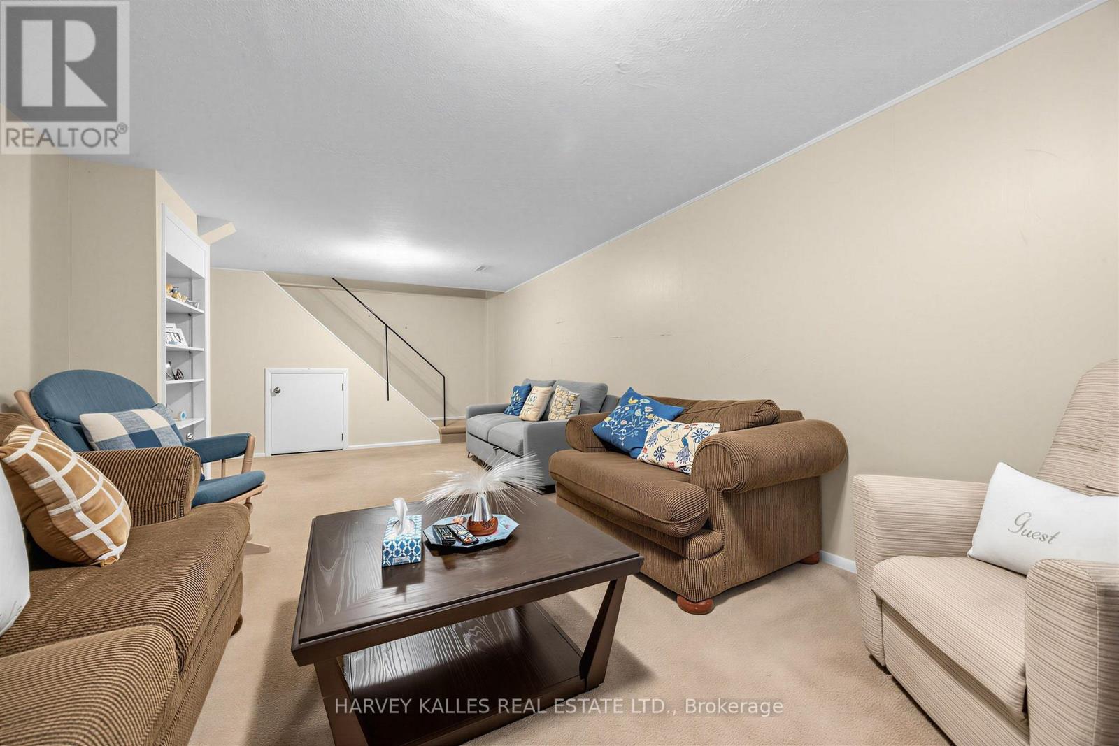 12 LONGHOPE PLACE