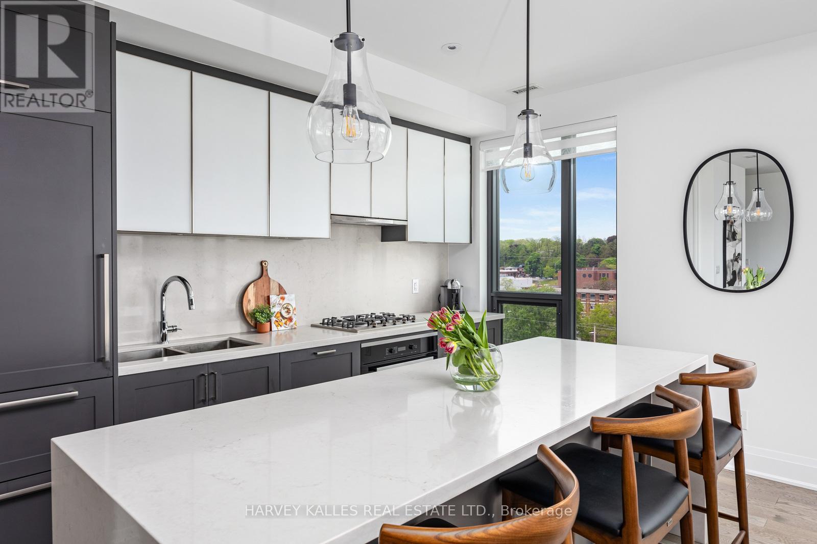 GPH20 - 280 HOWLAND AVENUE