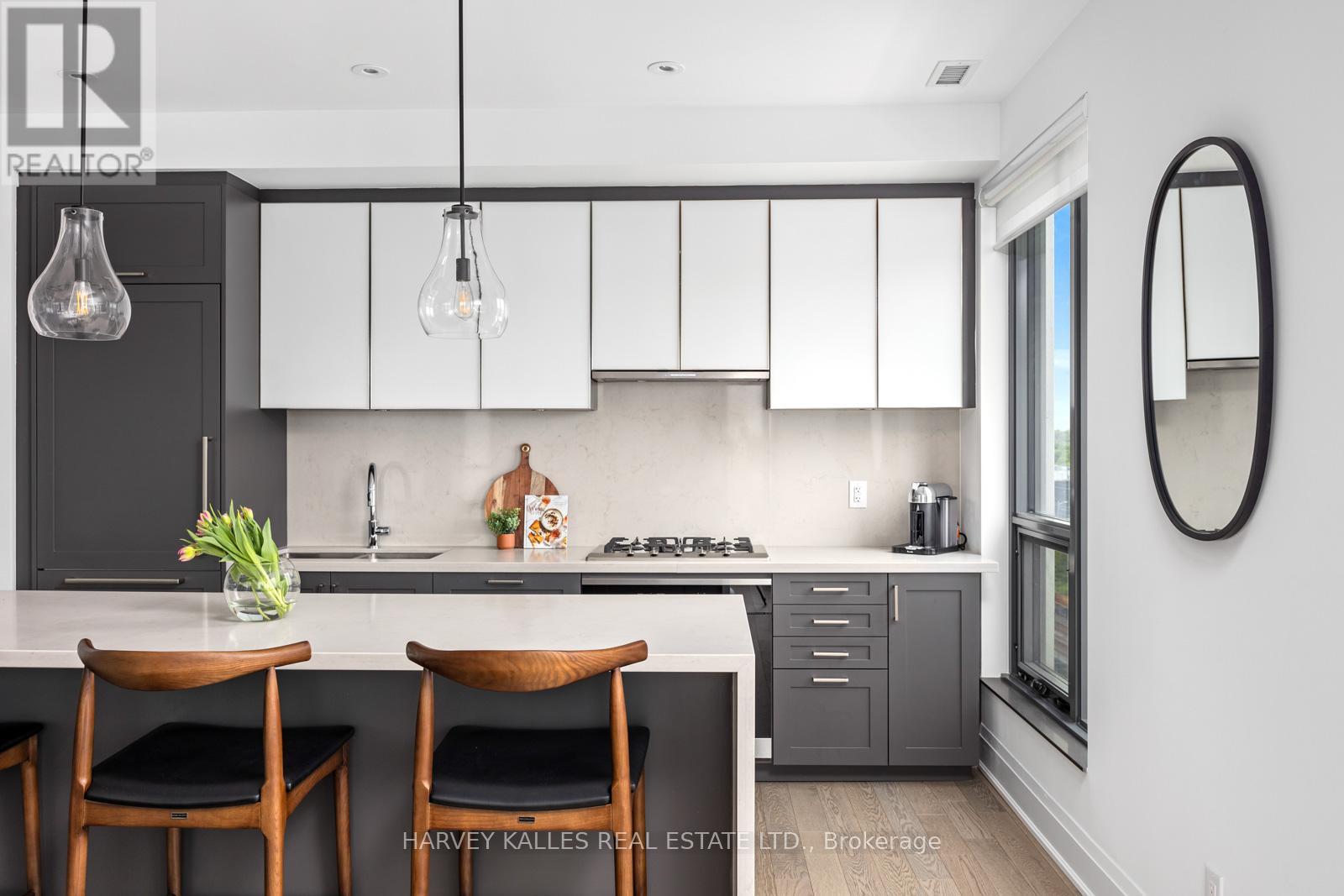 GPH20 - 280 HOWLAND AVENUE