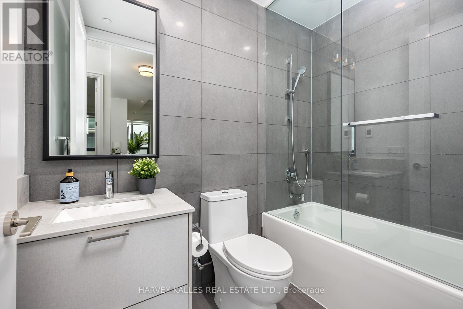 GPH20 - 280 HOWLAND AVENUE