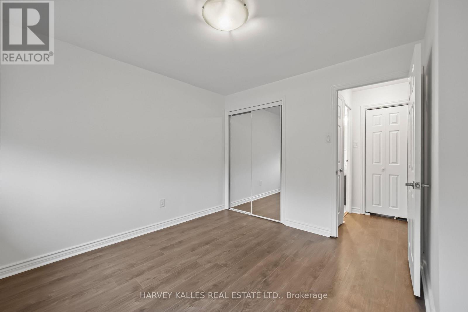 10 - 353 QUEEN STREET