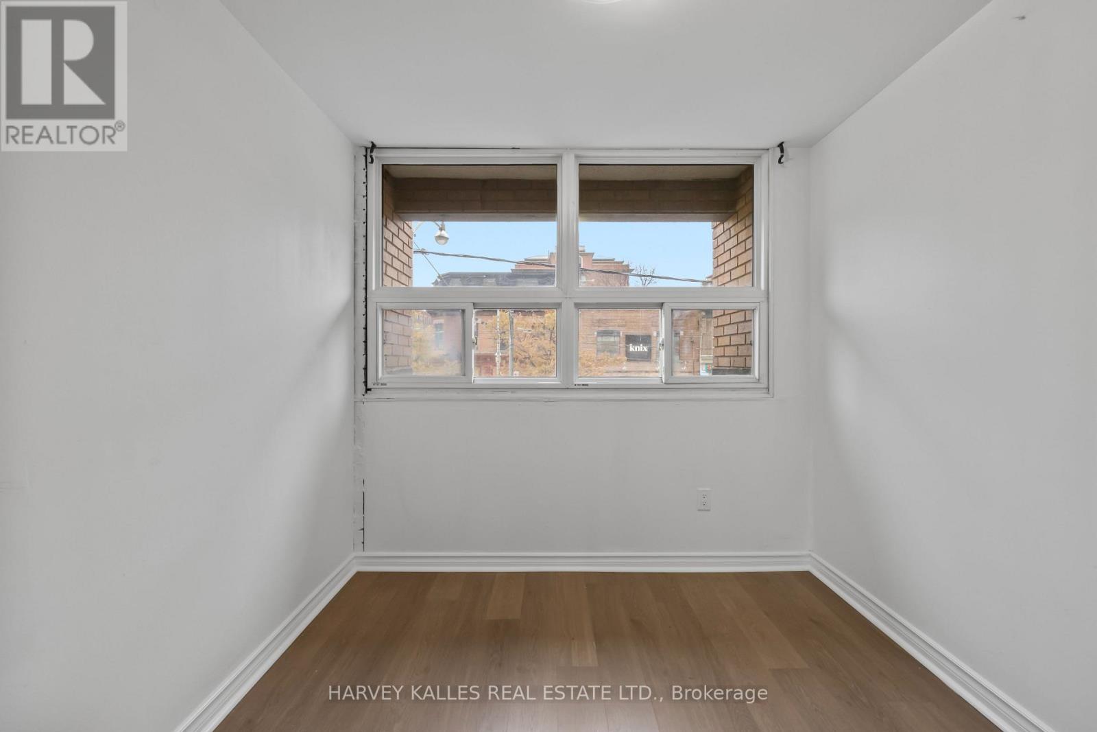 10 - 353 QUEEN STREET