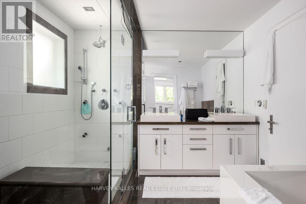 562 BEDFORD PARK AVENUE