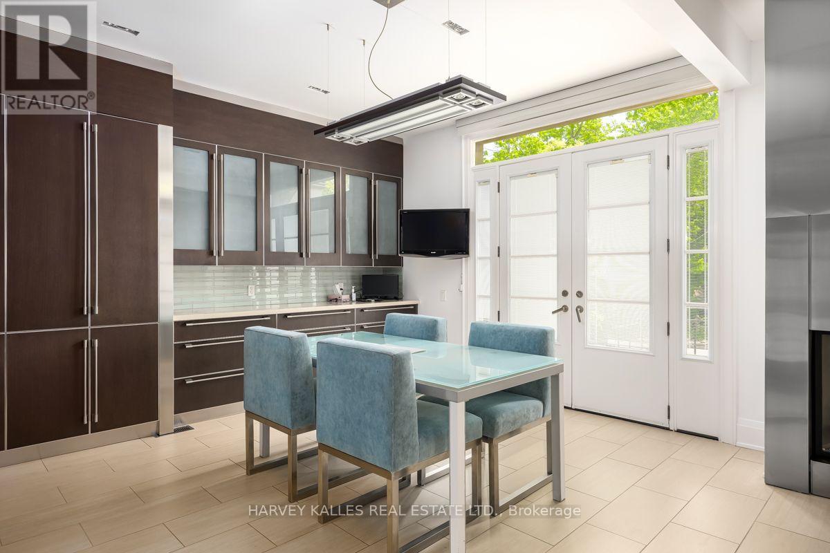 562 BEDFORD PARK AVENUE