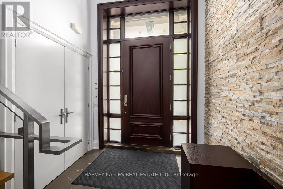 562 BEDFORD PARK AVENUE