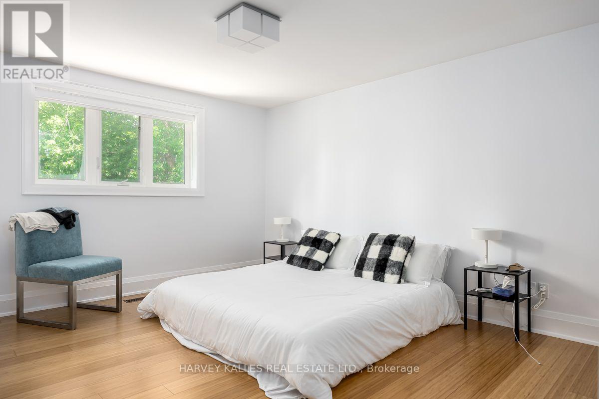 562 BEDFORD PARK AVENUE