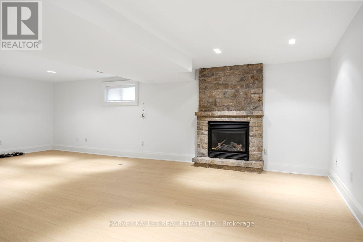 562 BEDFORD PARK AVENUE