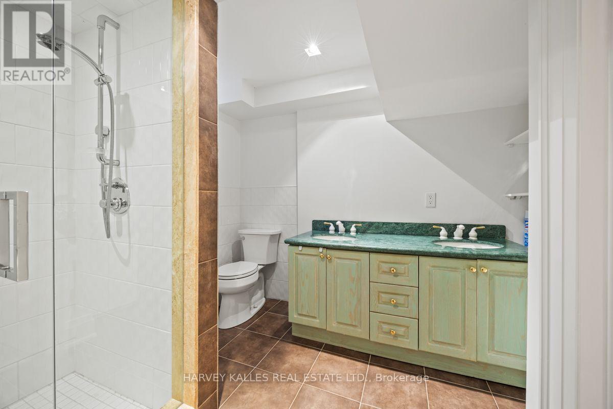 562 BEDFORD PARK AVENUE