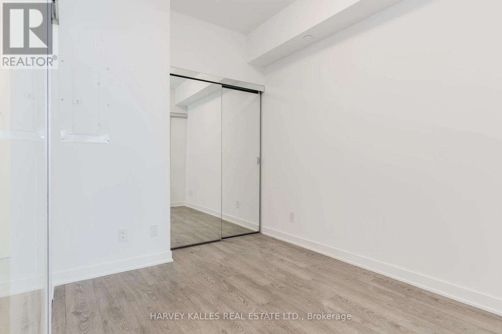 410 - 543 RICHMOND STREET W