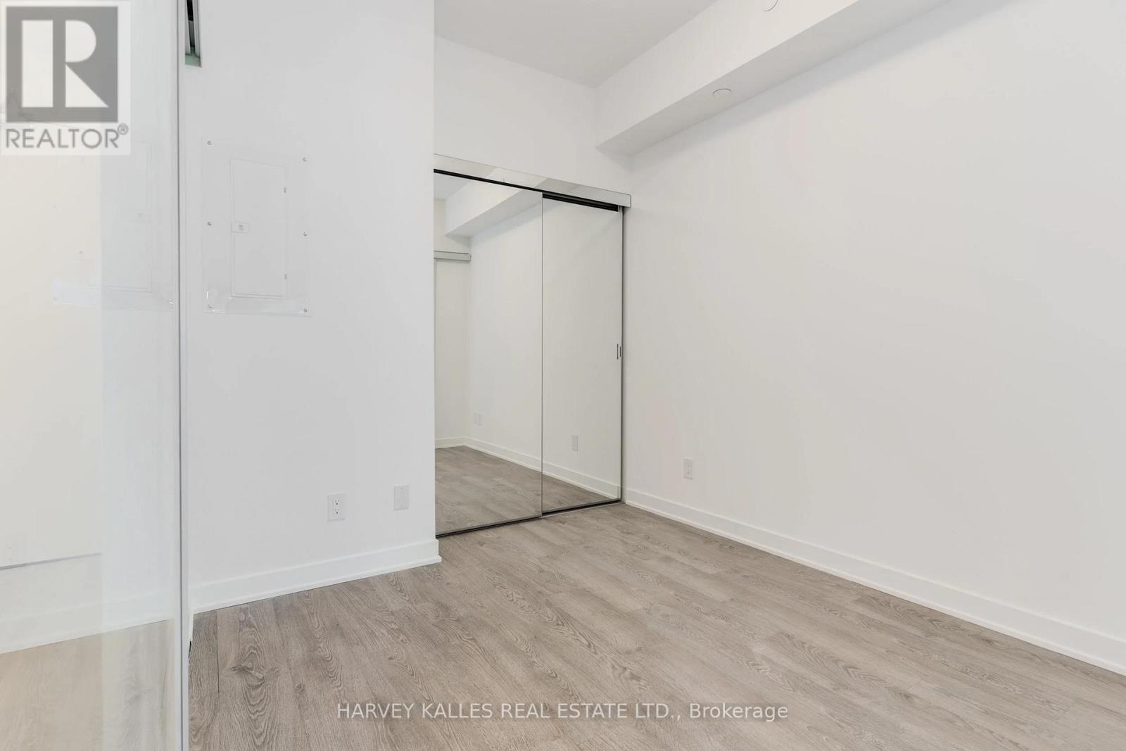 410 - 543 RICHMOND STREET W