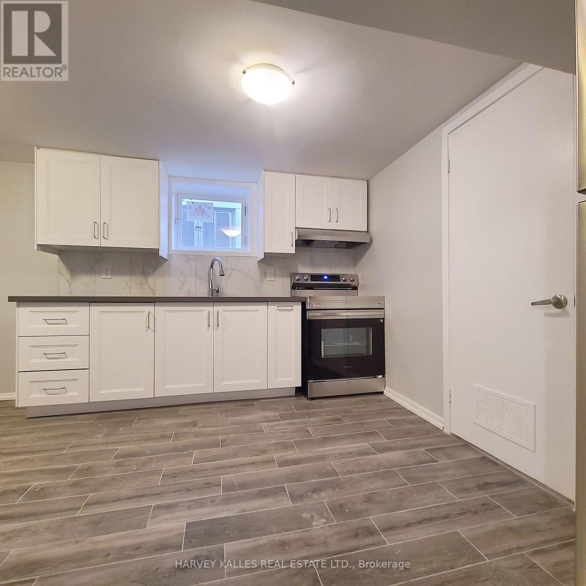 LOWER - 114 EMPRESS AVENUE