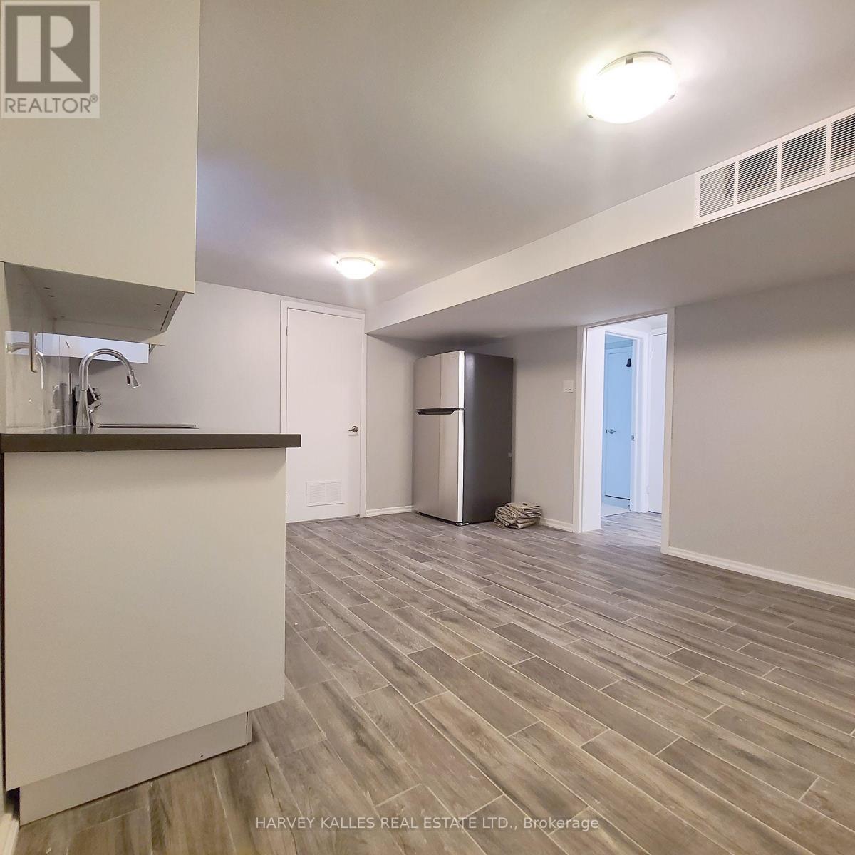 LOWER - 114 EMPRESS AVENUE