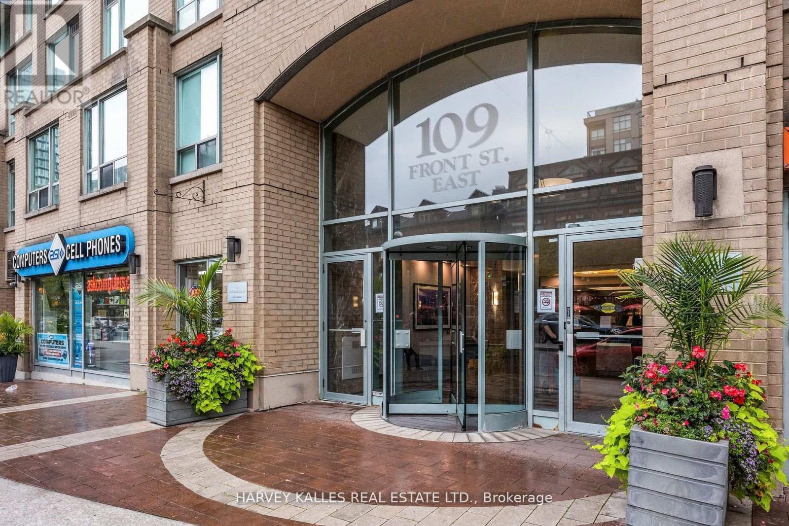 512 - 109 FRONT STREET E
