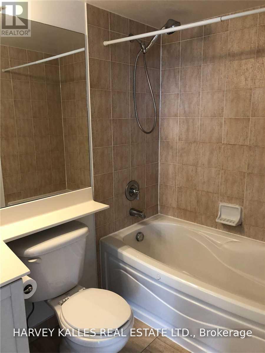 1224 - 15 NORTHTOWN WAY