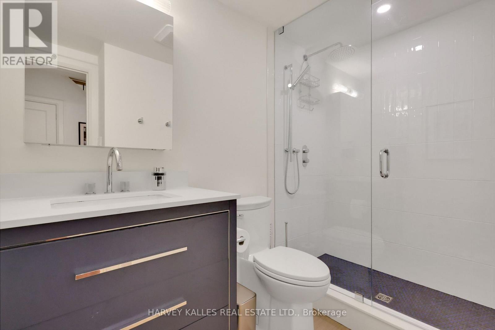 254 YONGE BOULEVARD