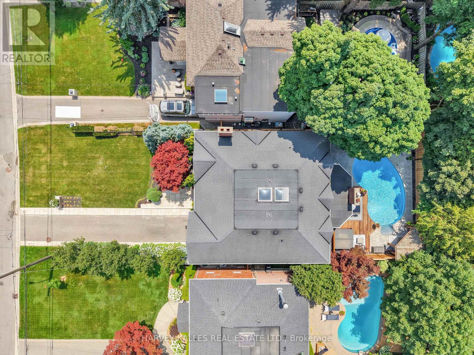 254 YONGE BOULEVARD