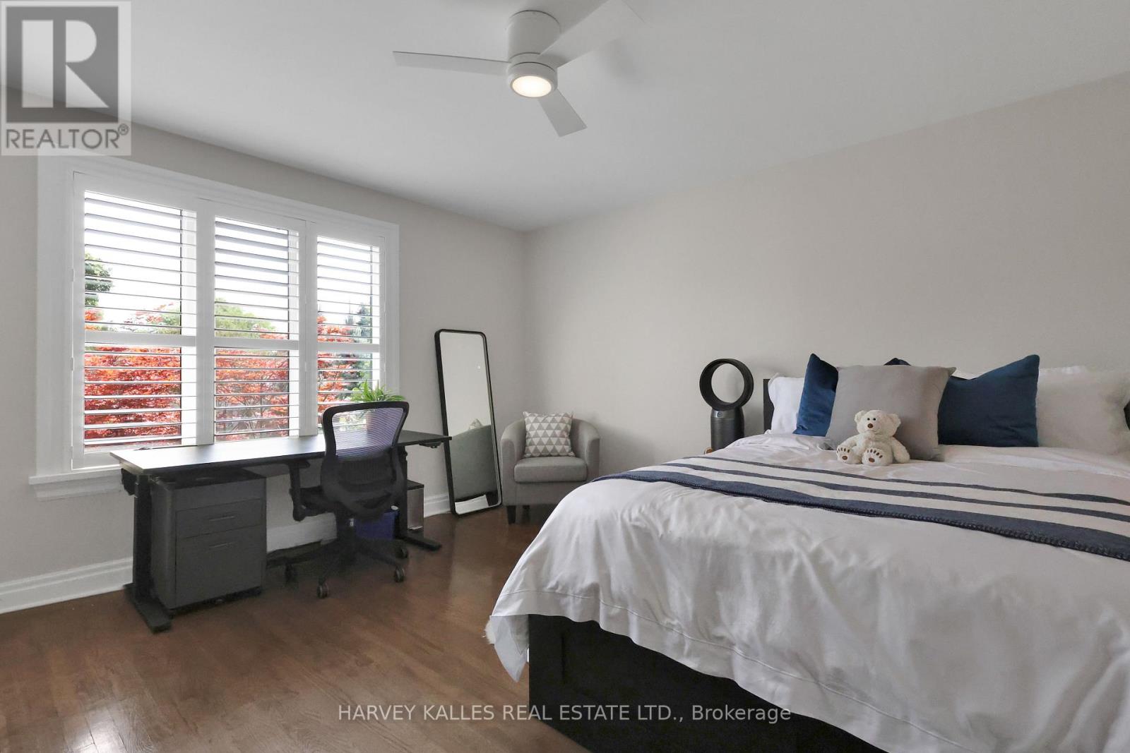 254 YONGE BOULEVARD