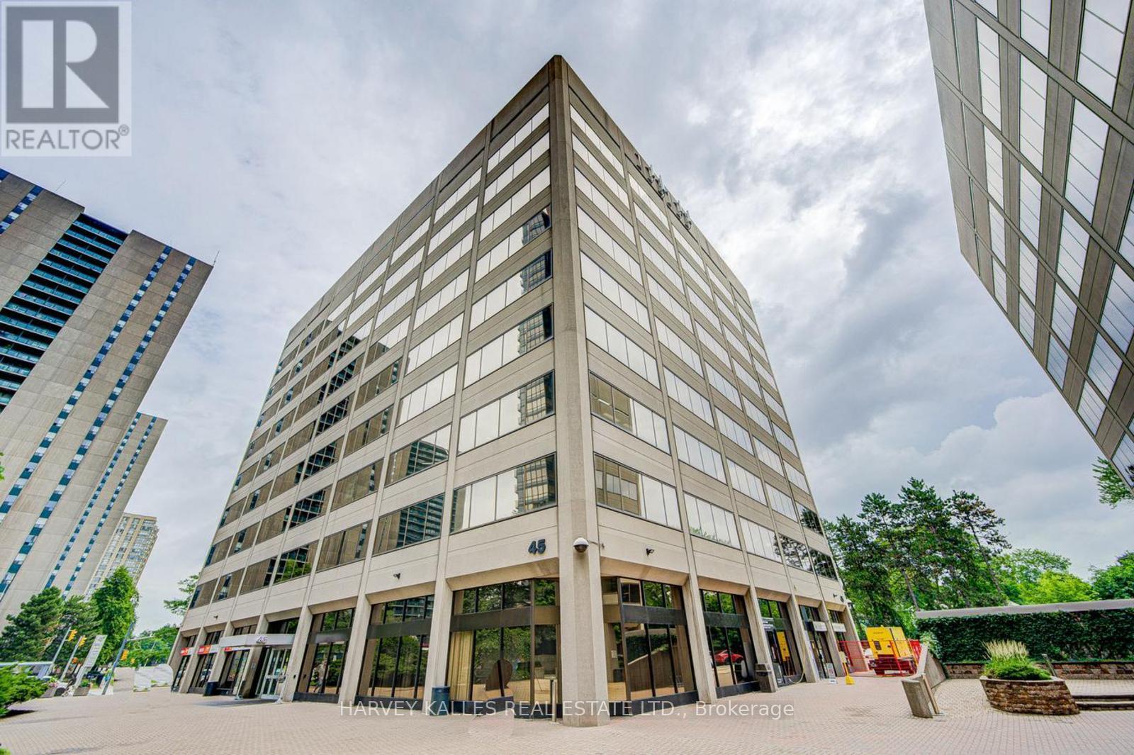935 - 45 SHEPPARD AVENUE E