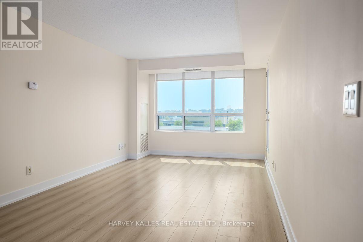 503 - 205 THE DONWAY W