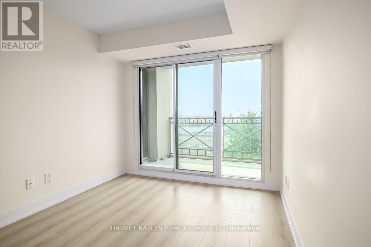 503 - 205 THE DONWAY W