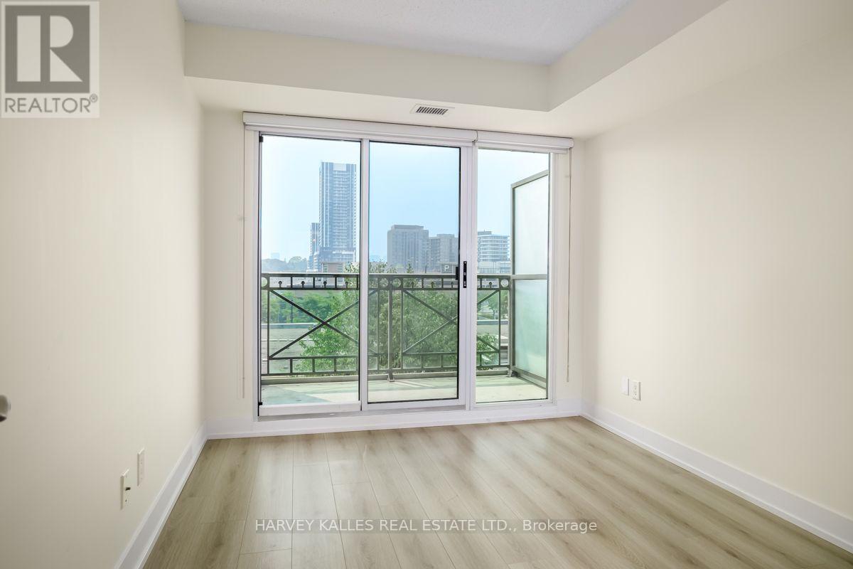 503 - 205 THE DONWAY W