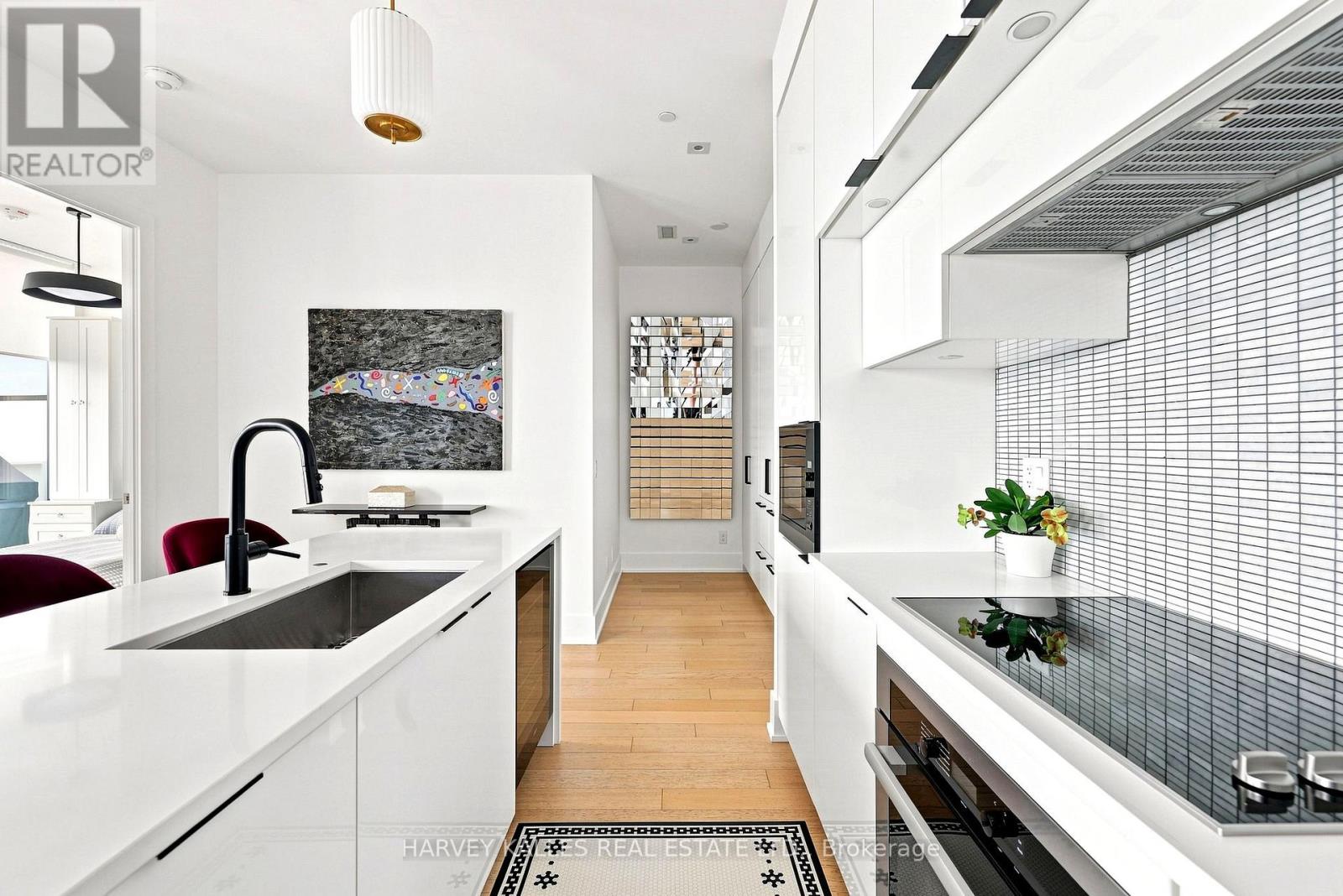 PH6 - 1 BELSIZE DRIVE
