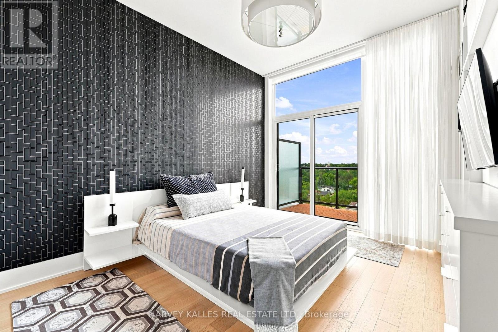 PH6 - 1 BELSIZE DRIVE