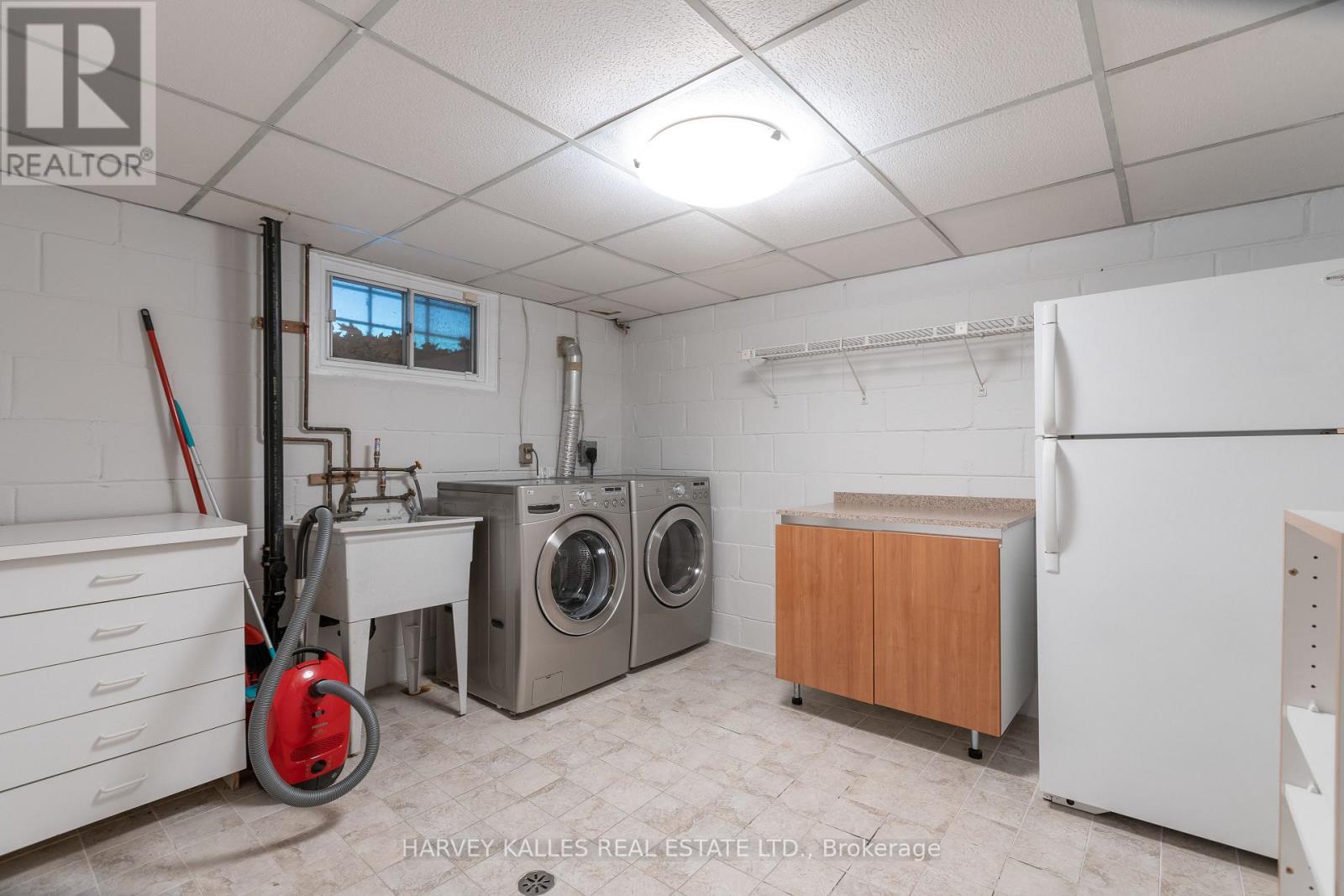 536 BLYTHWOOD ROAD