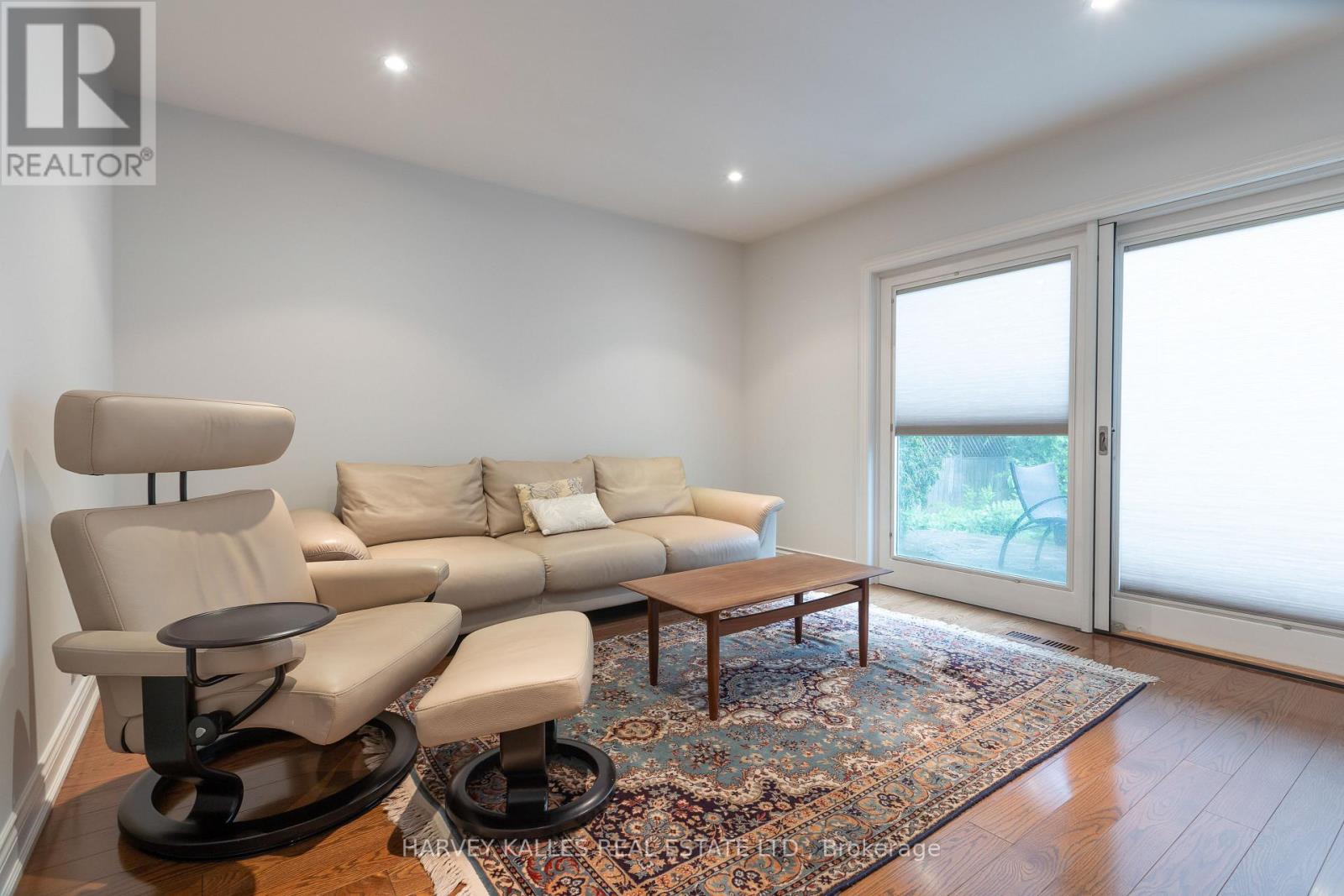 536 BLYTHWOOD ROAD