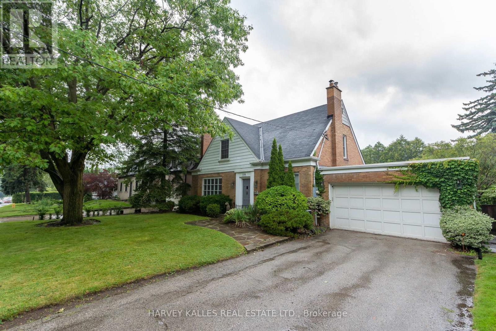 536 BLYTHWOOD ROAD