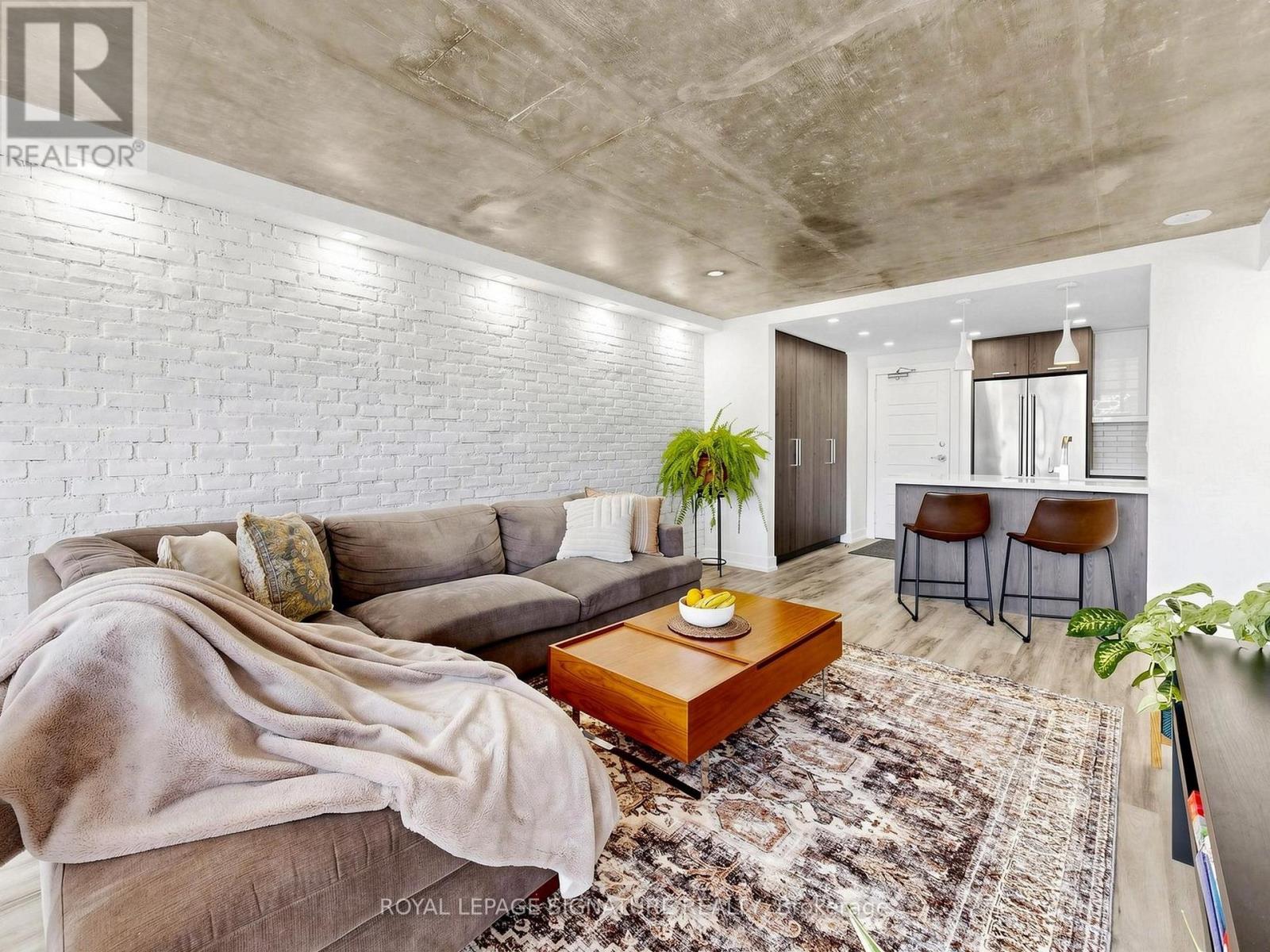 1603 - 705 KING STREET W