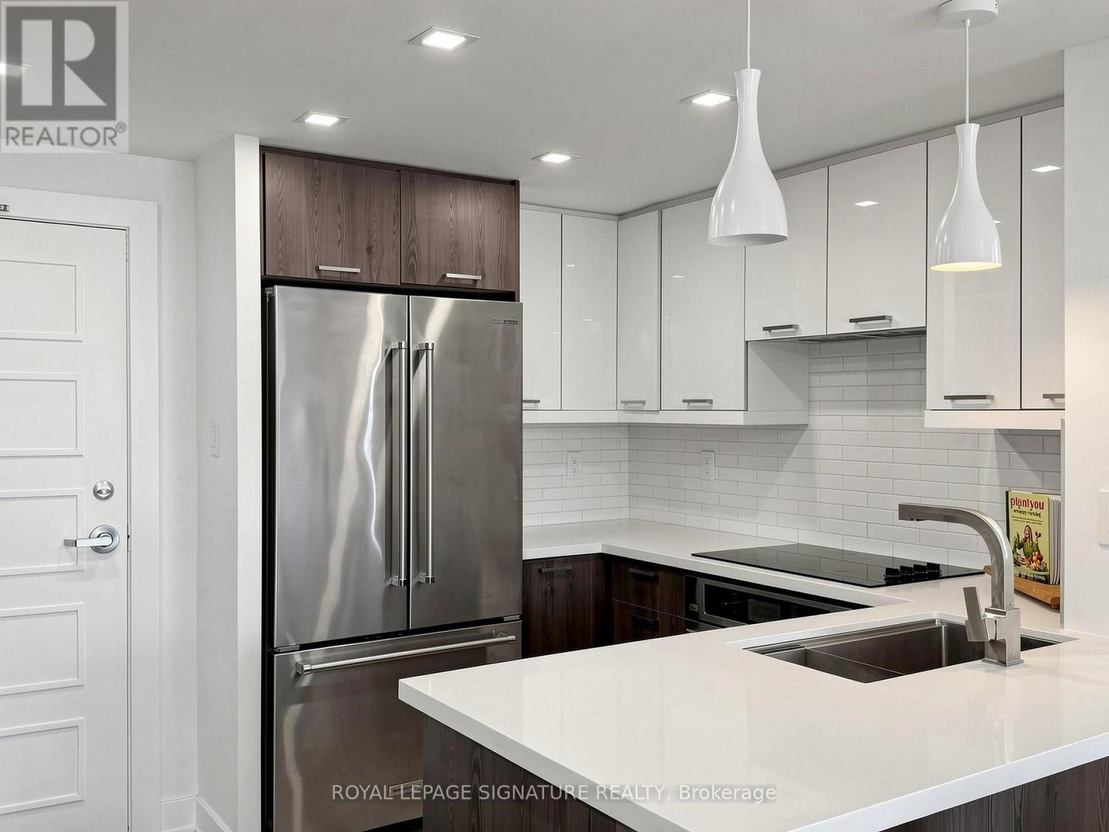 1603 - 705 KING STREET W