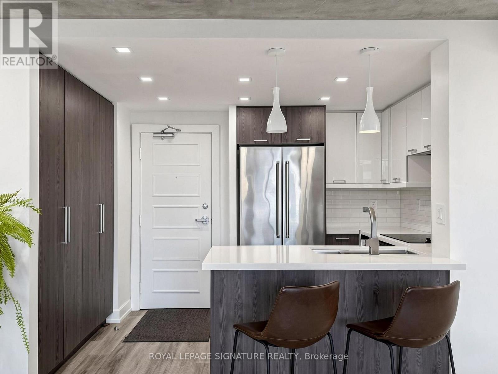 1603 - 705 KING STREET W