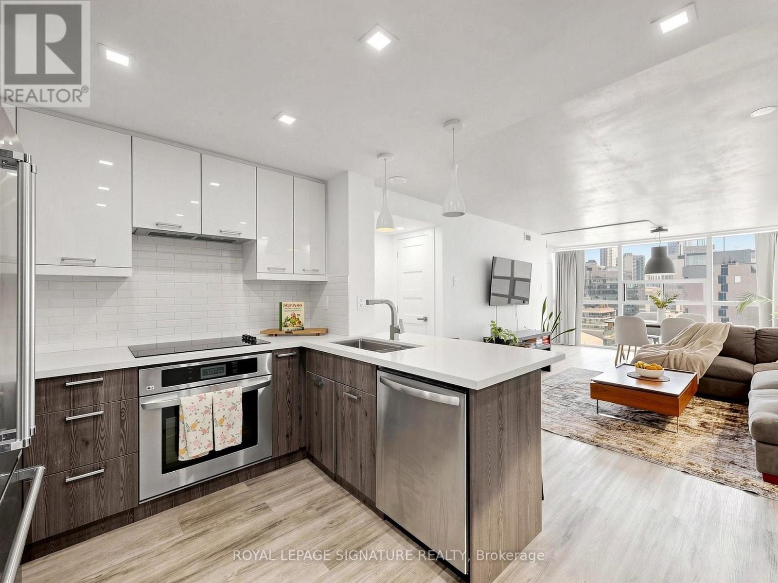 1603 - 705 KING STREET W