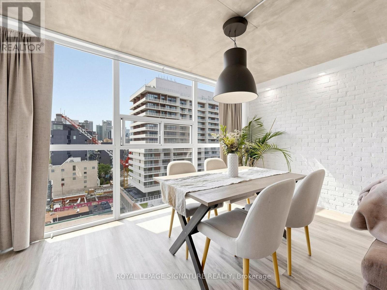 1603 - 705 KING STREET W