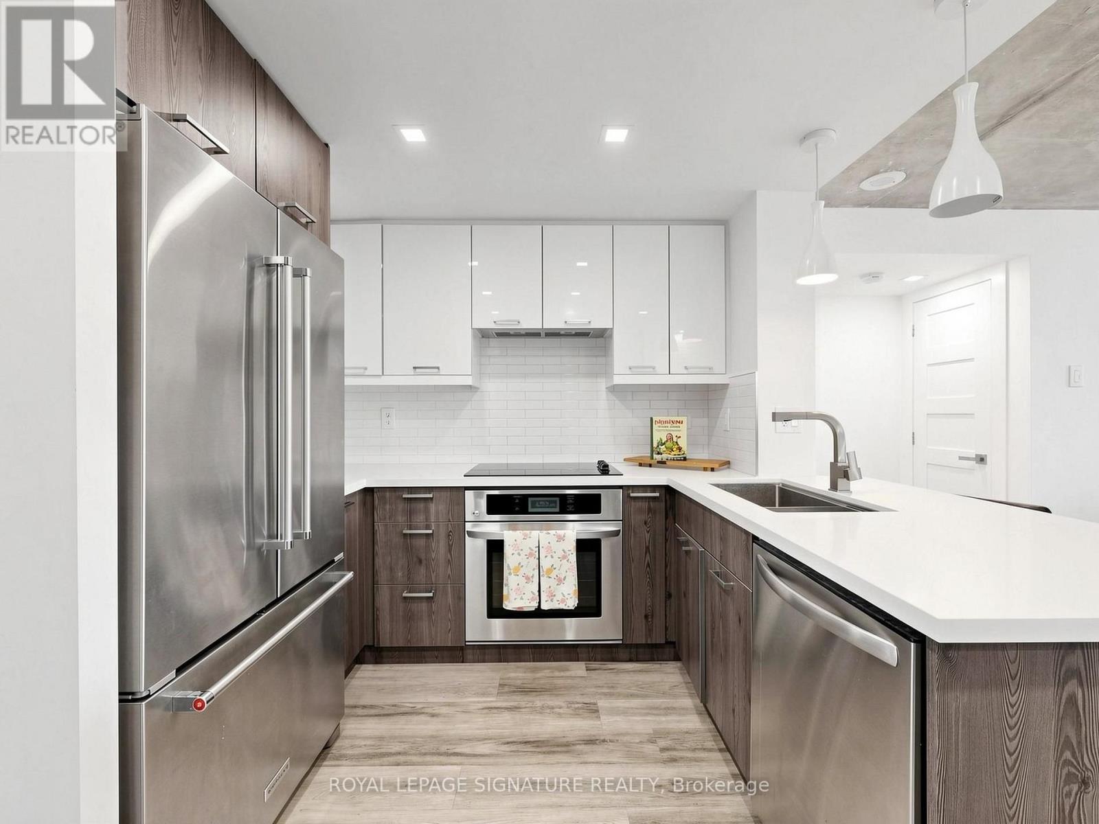 1603 - 705 KING STREET W