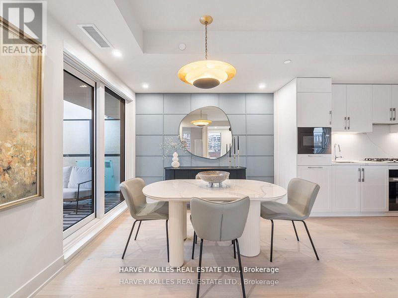 610 - 8 MANOR ROAD W