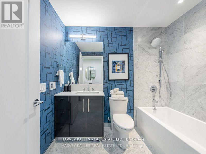 610 - 8 MANOR ROAD W