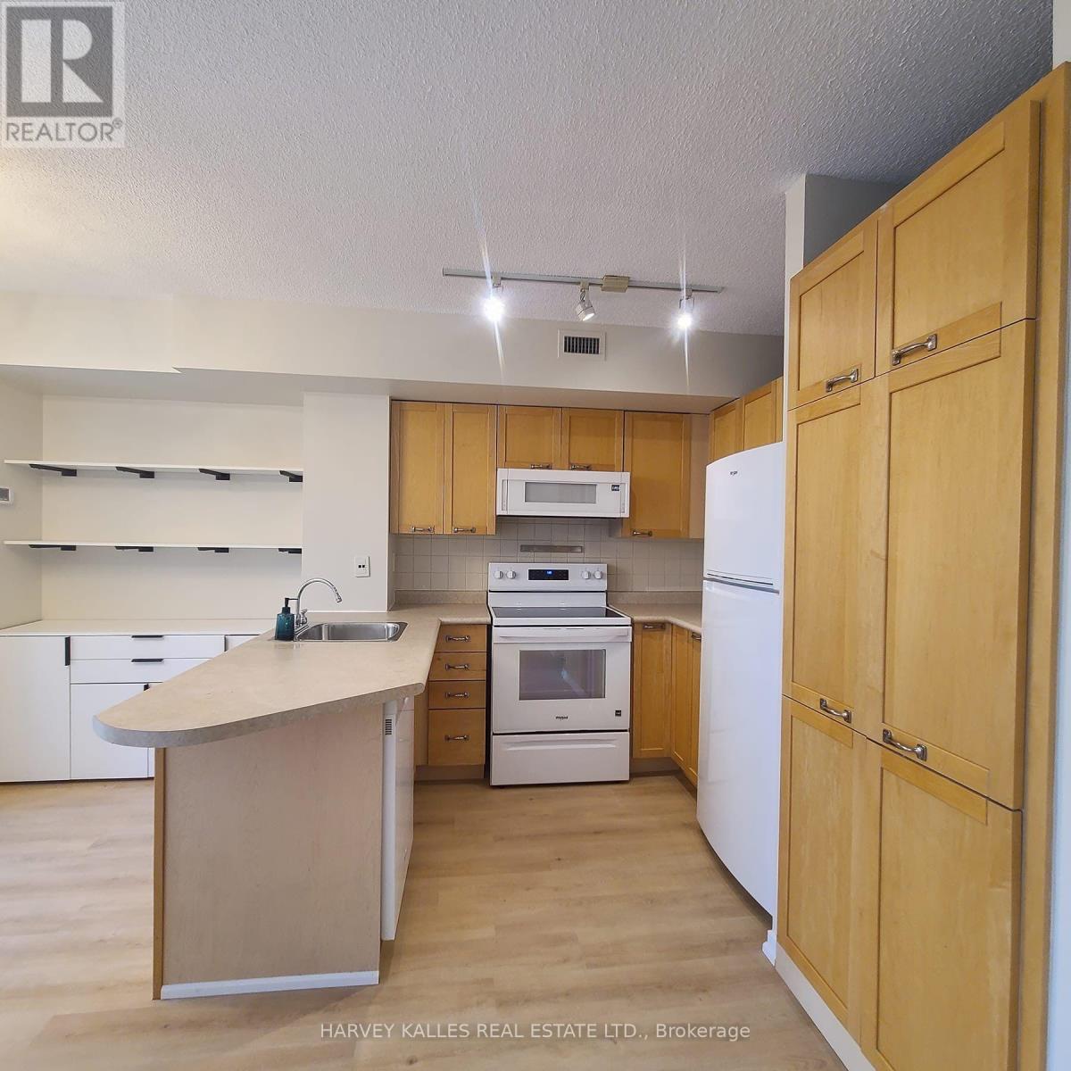 504 - 75 DALHOUSIE STREET