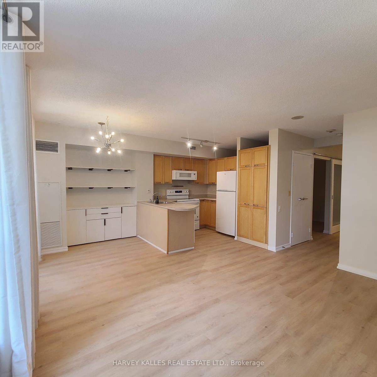 504 - 75 DALHOUSIE STREET