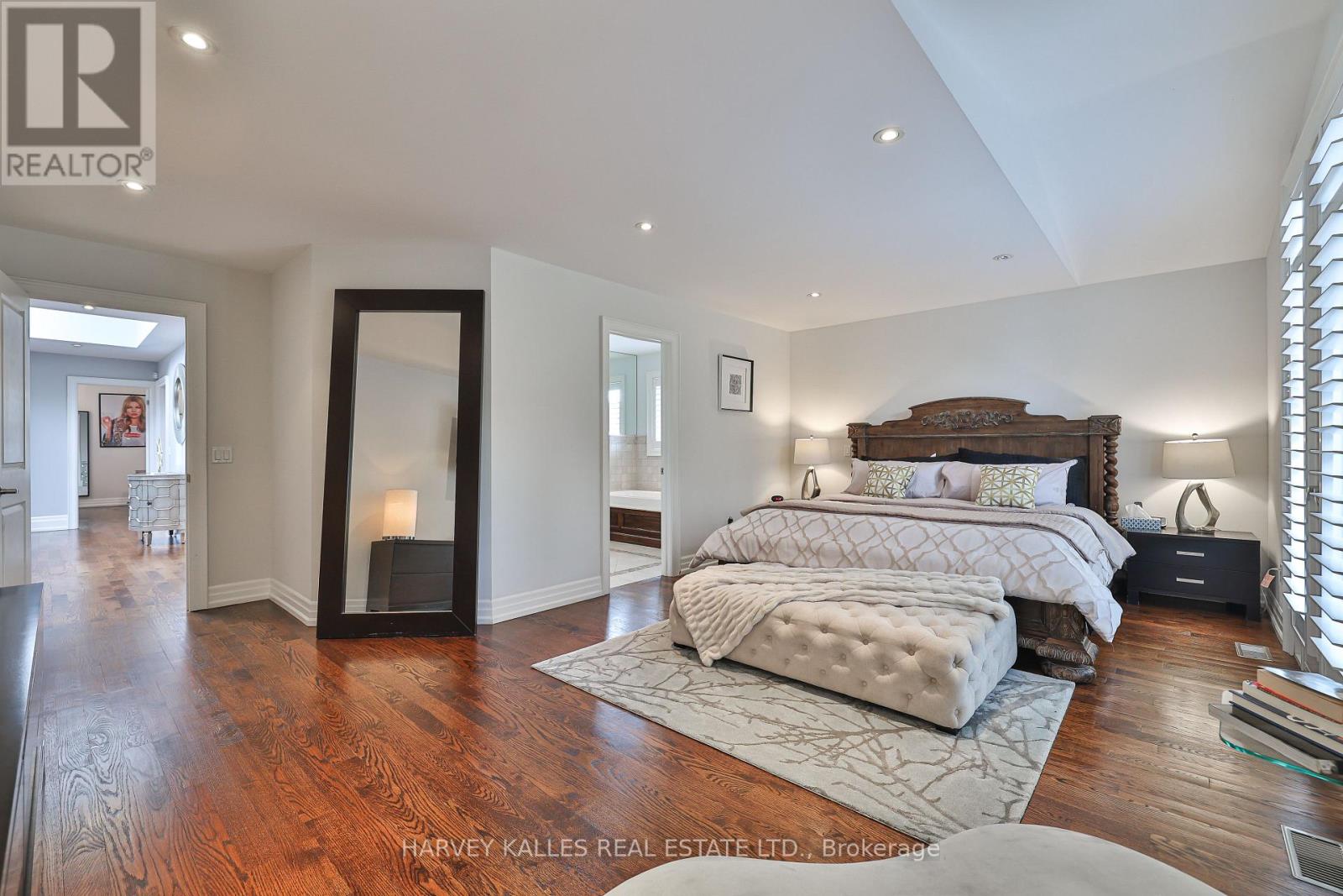 44 CHURCHILL AVENUE
