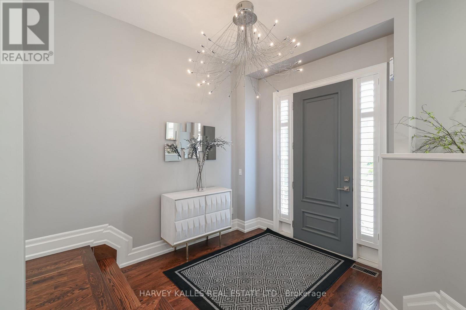 44 CHURCHILL AVENUE