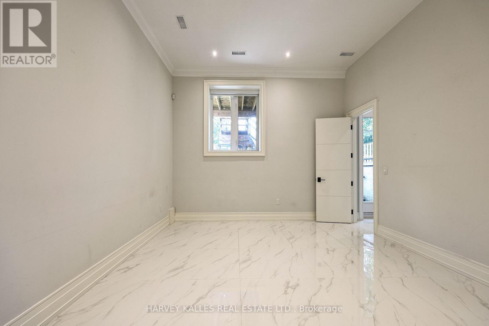 42 CARMICHAEL AVENUE